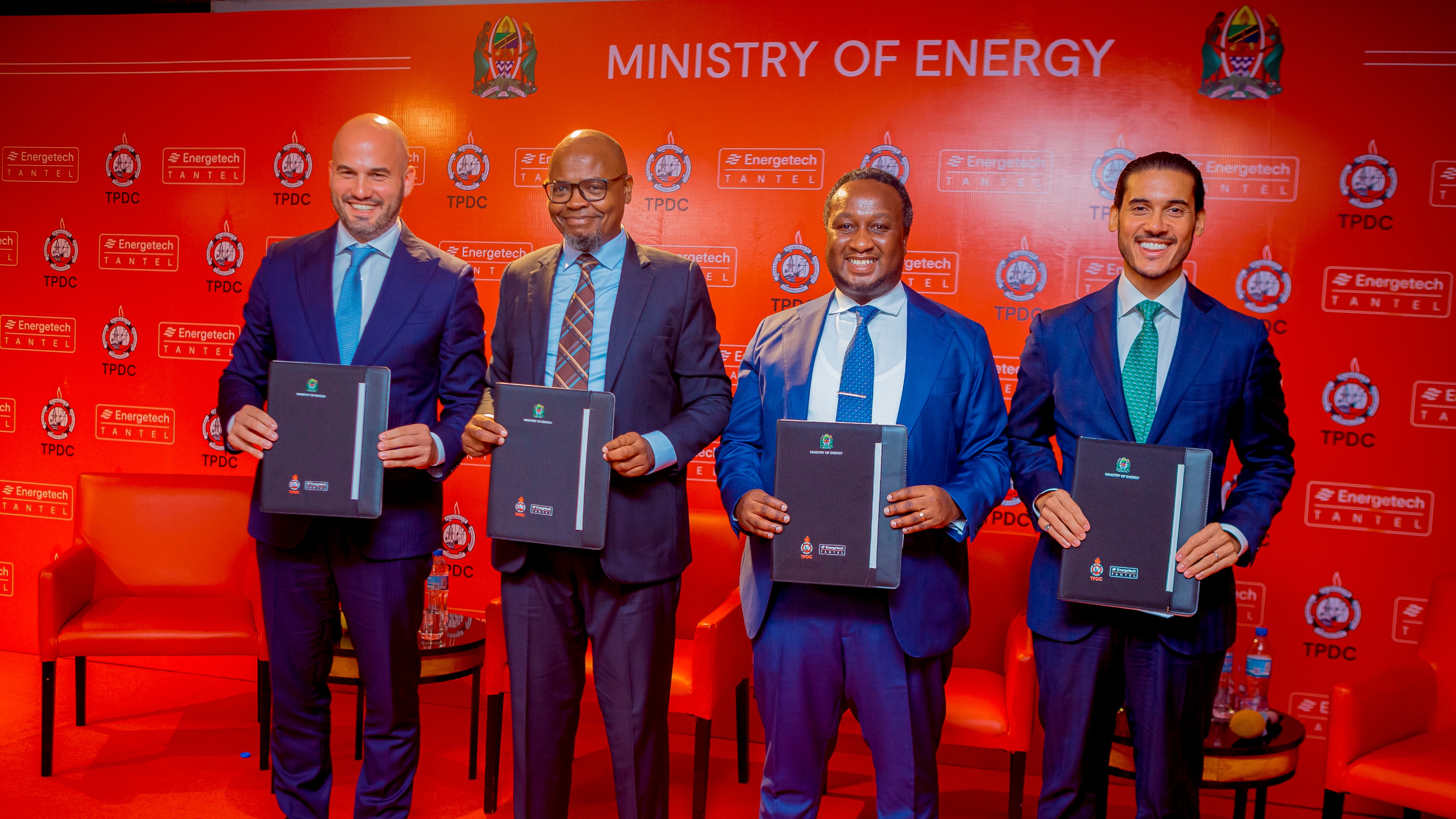TPDC NA KAMPUNI YA ENERGETECH TANTEL KUJENGA MITAMBO MIDOGO YA GESI KIMIMINIKA (MINI LNG PLANT)
